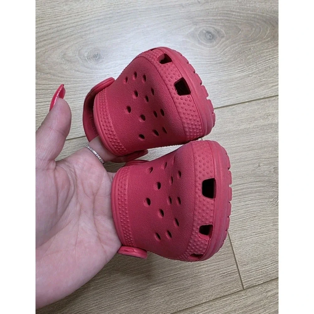 Crocs Classic Clogs Toddler size 5c Red Iconic Comfort